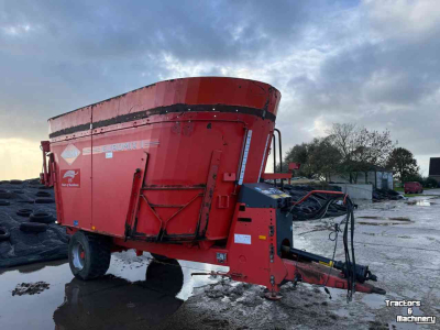 Feed mixer Kuhn Euromix