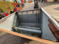 Sawdust spreader for boxes Ceres BS2000 Zaagselstrooier Boxenstrooier instrooibak diversen