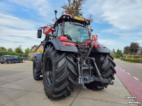 Tractor Valtra Q305