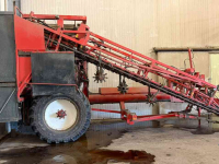Carrot harvester Dewulf GKIIS  wortelrooier