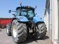 Tractor New Holland T7050 Autocommand vario trekker continu variabele transmissie (CVT) tractor TVT