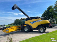 Combine New Holland CR 980 Combine + Maaibord