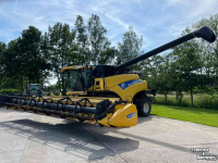 Combine New Holland CR 980 Combine + Maaibord