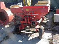 Fertilizer spreader Kuhn ZSA 800