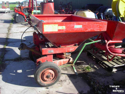Fertilizer spreader Kuhn ZSA 800