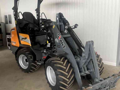 Wheelloader Giant G2300HD