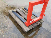 Other horticulture equipment and accessories  Palletdrager 750 kg met verstelbare lepels
