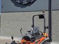Ride-on mower Kubota ZD1211