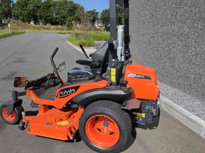 Ride-on mower Kubota ZD1211