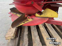 Fertilizer spreader Lely centerliner stooier , front aandrijving
