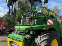 Forage-harvester John Deere 8600 40 Km Korrelkneuzer Airco 4 WD Harvester Claas