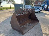 Loading buckets Werklust Volumebak