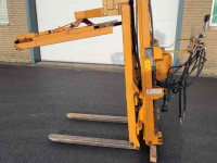 Fork lift & Fork lift truck Sicma Hefmast met kistenklem