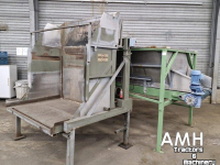 Bulk box tipper  Bunker met uitvoerband+kantelaar – complete set,  Dosierbunker mit Austragsband inklusive Kistenkipper (Komplettset)