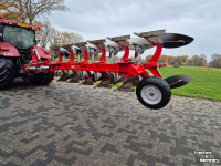 Ploughs Overum 6 schaar vario
