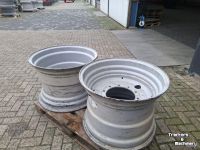 Wheels, Tyres, Rims & Dual spacers Massey Ferguson VELGEN 28X20 INCH