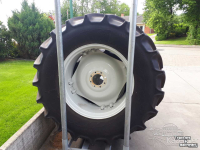 Wheels, Tyres, Rims & Dual spacers Mitas 480/6524 en 600/65R34