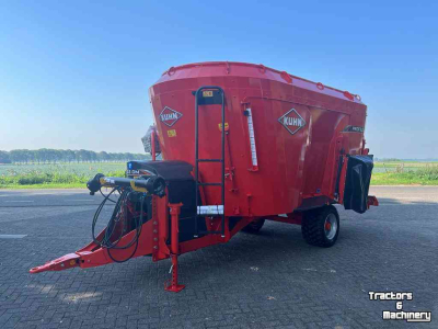 Vertical feed mixer Kuhn Profile DM 20.2