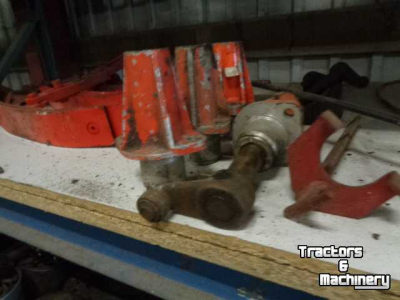 Diverse used spare-parts Veenhuis hooihark delen