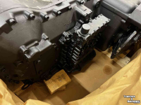Wheelloader Case Complete Powershift versnellingsbak ZF voor Case CE 821E, 921E  New Holland W190B, W190BLR, W190B E.I.