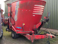 Vertical feed mixer Peecon VML 100 Voermengwagen
