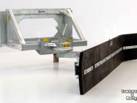 Rubber yard scraper Qmac 210 MECH SCHUIN + HOEK BOBCAT BORD