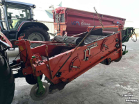 Onion harvester Holaras UM150-F - UR-135-DB Uienrooiset oogstmachines