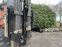 Other attachments and accessories  Heftruckbok driepunt adapter werktuigbok vanghaken