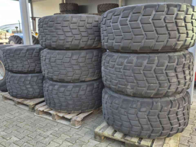 Wheels, Tyres, Rims & Dual spacers Michelin 525/65R20.5 Michelin XS op 10 gaats velg 20.5R20.5