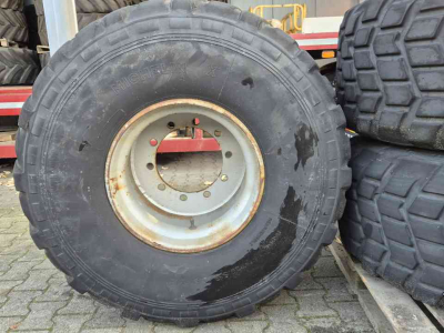 Wheels, Tyres, Rims & Dual spacers Michelin 525/65R20.5 Michelin XS op 10 gaats velg 20.5R20.5