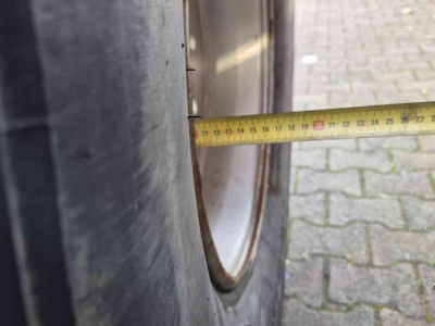 Wheels, Tyres, Rims & Dual spacers Michelin 525/65R20.5 Michelin XS op 10 gaats velg 20.5R20.5
