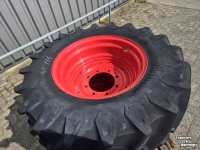 Wheels, Tyres, Rims & Dual spacers Trelleborg 540/65R34  75% + 440/65R24 75%