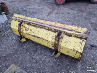 Tractor tipping boxes  voorladerbak