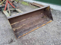 Tractor tipping boxes  voorladerbak