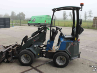Wheelloader Giant D204SW minishovel wiellader puinriek en palletvork