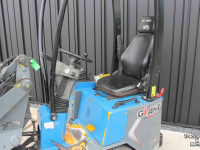 Wheelloader Giant D204SW minishovel wiellader puinriek en palletvork