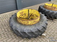 Wheels, Tyres, Rims & Dual spacers John Deere Set dubbellucht 16,9R38 draaispindel