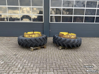 Wheels, Tyres, Rims & Dual spacers John Deere Set dubbellucht 16,9R38 draaispindel