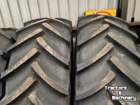 Wheels, Tyres, Rims & Dual spacers  650/65R38 Mitas wielen set Valtra