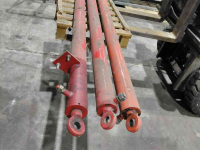 Diverse used spare-parts  Cilinders