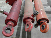 Diverse used spare-parts  Cilinders