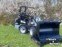 Wheelloader Giant G2300 X-tra HD Kniklafer DEMO