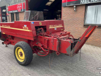 Balers New Holland 570 Balepers pers pakkenperk weidebouwmachines