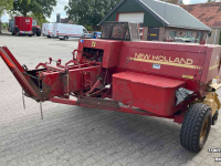 Balers New Holland 570 Balepers pers pakkenperk weidebouwmachines