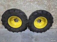 Wheels, Tyres, Rims & Dual spacers  Pirelli 420/85R24 (16,9R24) Voorwielen John Deere