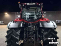 Tractor Valtra N134 Hitech met FH+PTO en voorlader!
