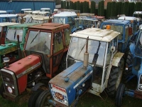 Tractors Massey Ferguson 133 - 135 - 155 - 158 - 165 - 188 - 245 - 250 - 255 - 265 - 285