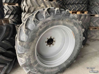Wheels, Tyres, Rims & Dual spacers BKT 620/70R42 210 spoor