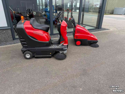 Sweepers and vacuum sweepers M-Sweep Veegmachines