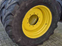 Wheels, Tyres, Rims & Dual spacers John Deere 540/65R28 banden op JD velgen